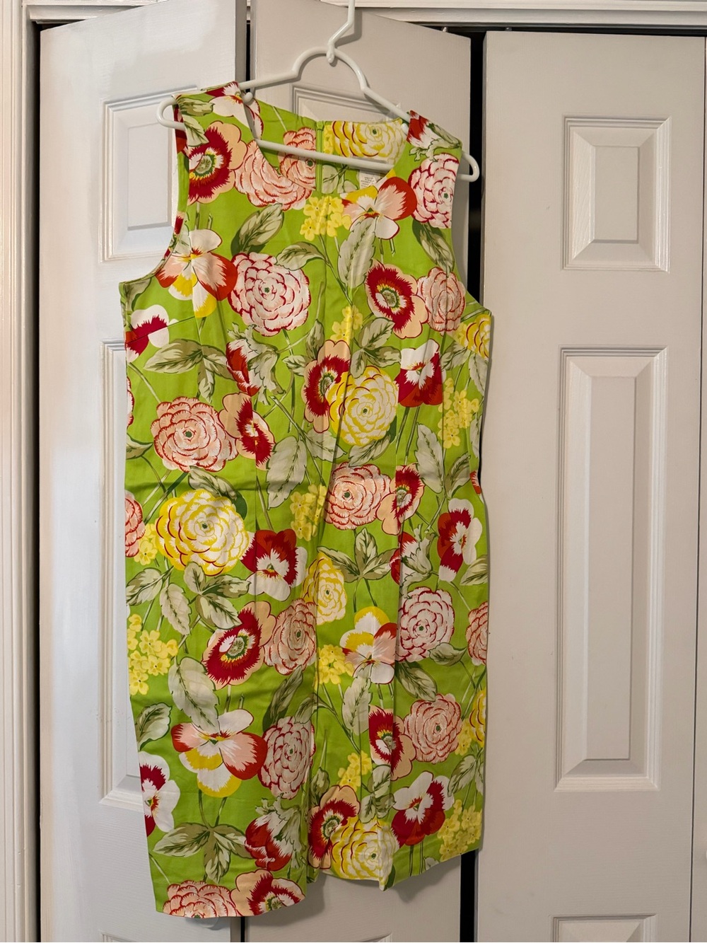 Vintage Sleeveless Lime Green Floral Shift Dress by JW Treci. Size 16